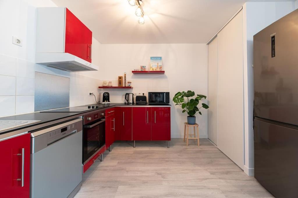 Appartement Cosy Au Centre Ville De マントン エクステリア 写真